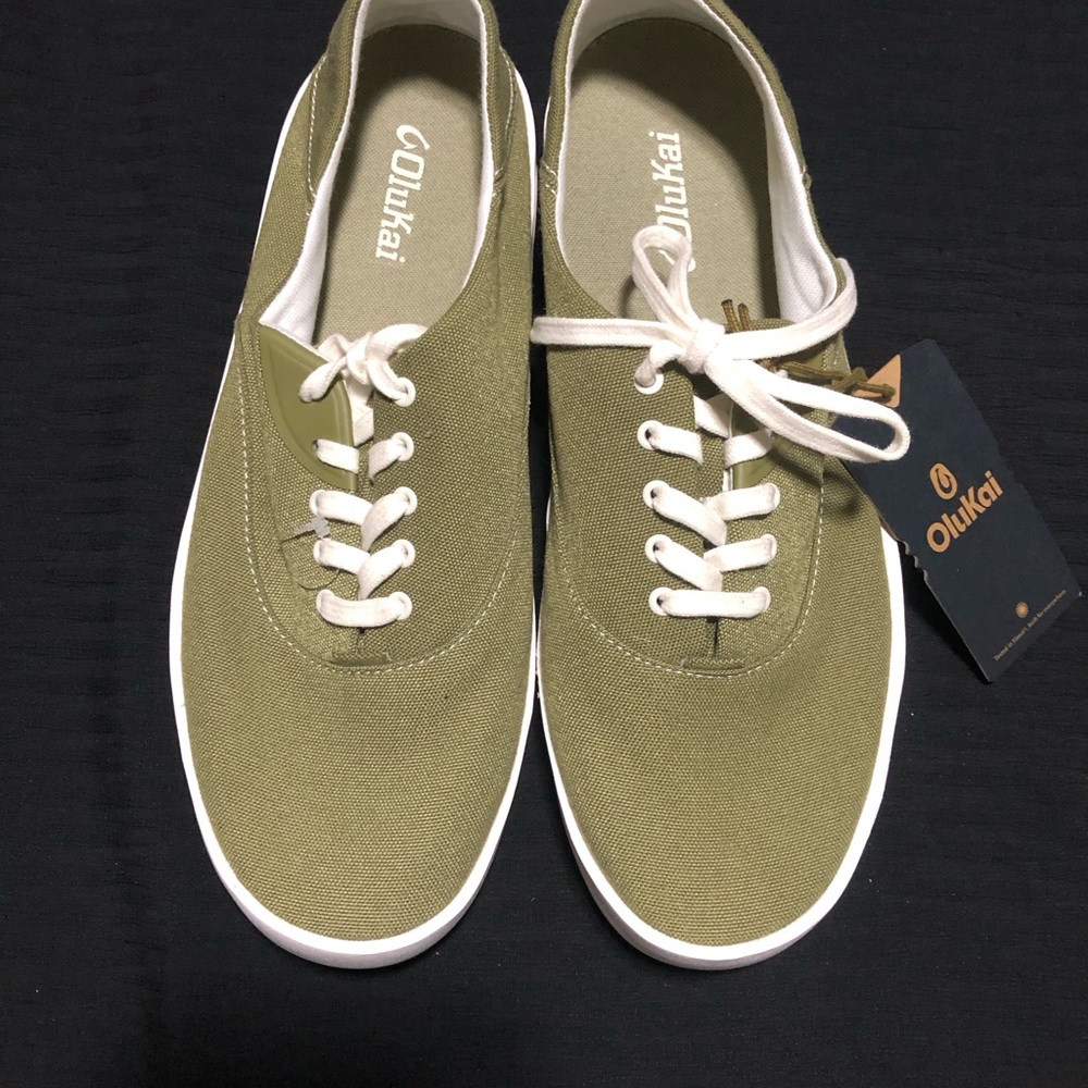Olukai Desert Moss Green Tradewind Lightweight Canvas Comfort Shoes Men, Size 9